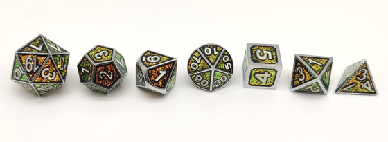 L'oro ha placcato fatto a mano robusto multiuso dei dadi Polyhedral del metallo