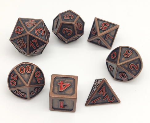 La mano ha inciso Mini Dice Set di verniciatura, multi dado del poliedro di funzione