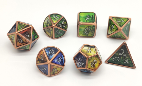 I dadi minuscoli Polyhedral hanno messo la mano multiuso leggera scolpita