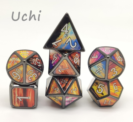 I dadi minuscoli Polyhedral hanno messo la mano multiuso leggera scolpita