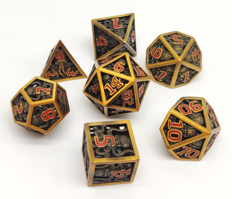 L'oro ha placcato il bene durevole leggero inodoro dei dadi Polyhedral dello spigolo