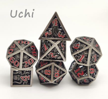I dadi Polyhedral della resina dello spigolo hanno messo il peso leggero per la raccolta