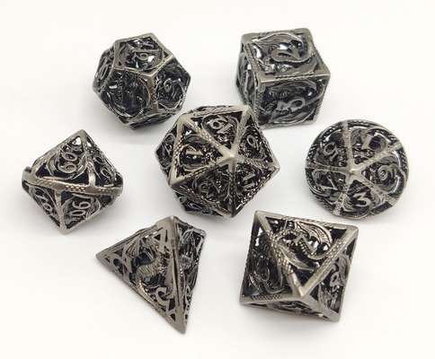 Il dado Polyhedral della resina lucidato mano 7 pezzi mette spigolo