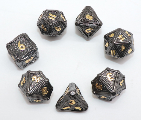 La mano del CE ha scolpito i dadi miniatura ha fissato la lucidatura Polyhedral multiuso