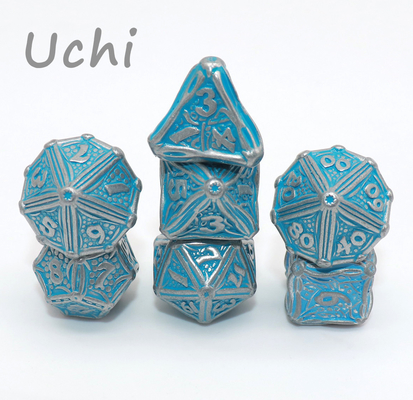 Il manuale inodoro che frantuma il metallo blu taglia l'insieme a cubetti, piccolo dado Polyhedral leggero