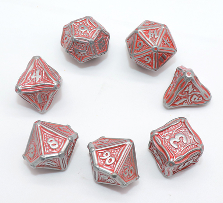 I dadi lucidati di gioco di RPG hanno messo il bene durevole resistente all'uso multiuso