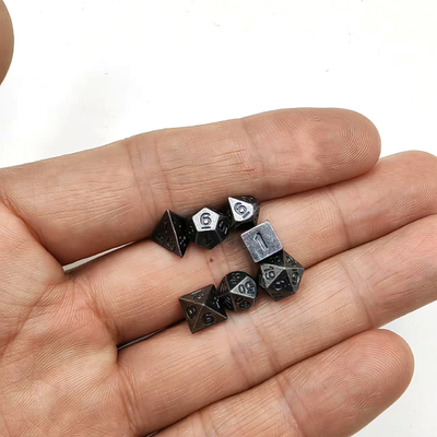 Mini dado poliedrico leggero in lungo tubo Dungeons And Dragons RPG