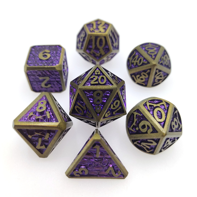 I dadi leggeri inodori del metallo di Dnd hanno messo l'argento violaceo dei giochi con le carte Polyhedral del gioco