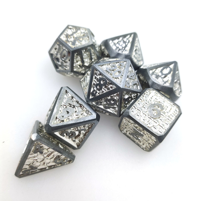 Il dado Polyhedral ordinato degli spigoli mette i dadi della resina del gioco da tavolo per i regali