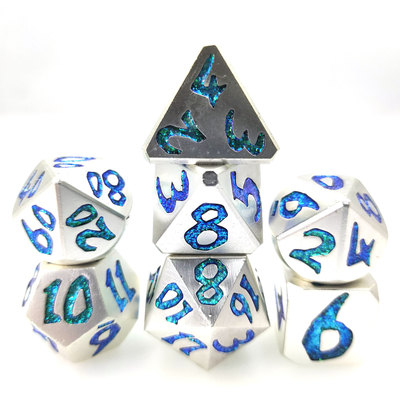 Il metallo ambientale dei dadi su ordinazione placcato oro fatto a mano taglia Pale Green Silver a cubetti Polyhedral