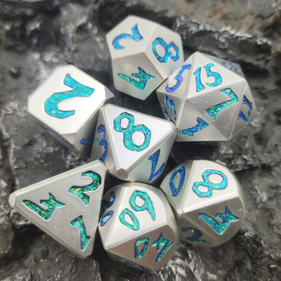 Set di dadi amichevoli Dadi poliedrici per giochi di ruolo poliedrici in metallo multiuso D6 D8 D10