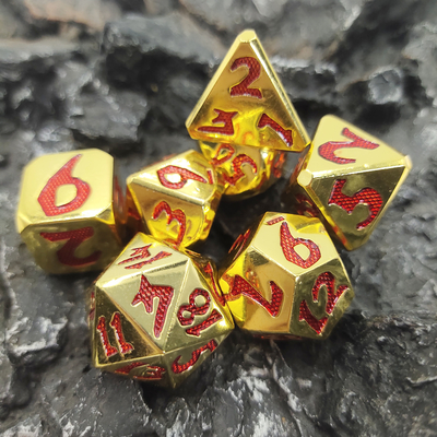 Insieme Polyhedral di lusso dei dadi di D4, di D6, di D8, di D10, di D12, di D20 e di D% per i giochi con le carte di RPG