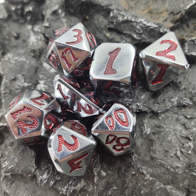 Gli spigoli ordinati dei tarocchi passano la carta tagliano non tossico a cubetti elaborato Polyhedral fatto a mano