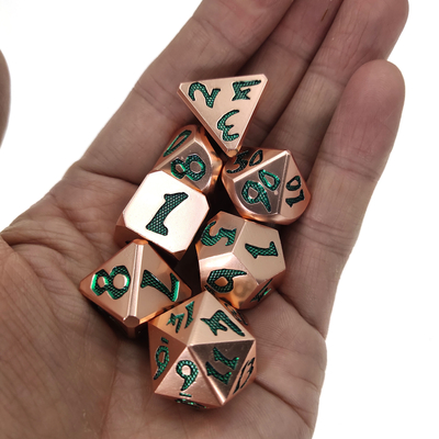 Varietà di colori Set di dadi poliedrici bordo tagliente Metel verde metallo non tossico per giochi di ruolo