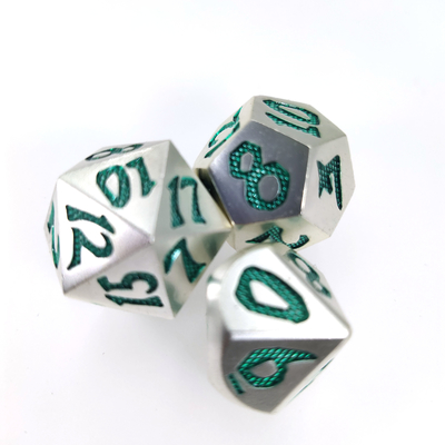 Mini dadi DND in lega di zinco resistenti all'usura Set di dadi artigianali per DND o RPG
