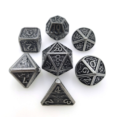 Dadi da gioco di ruolo in metallo robusto antiusura Set di dadi poliedrici Cuprum in bianco e nero
