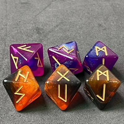 D8 Rune vichinghe dadi poliedrici di labradorite Futhark / Divination Dice For Crystal Gazing