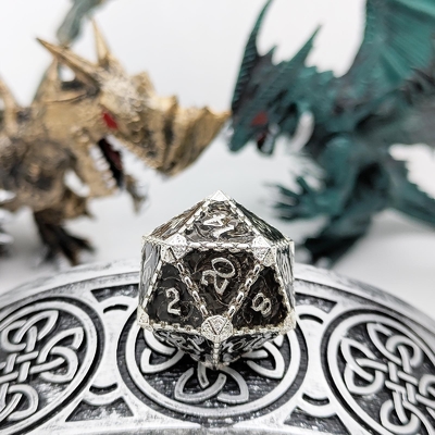 Gioco di ruolo in metallo multi-faccettato dadi drago volante solido drago liscio DND