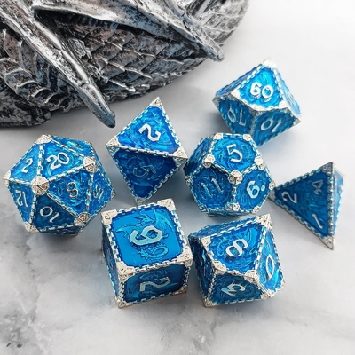 Gioco di ruolo in metallo multi-faccettato dadi drago volante solido drago liscio DND
