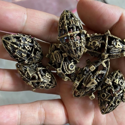 Creativo Rugby Tema Metal Hollow RPG Dice Set Dragon And Dungeon DND