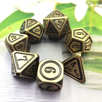 Antico set di dadi in bronzo in metallo in quinta persona colore di gioco dadi in lega di terra
