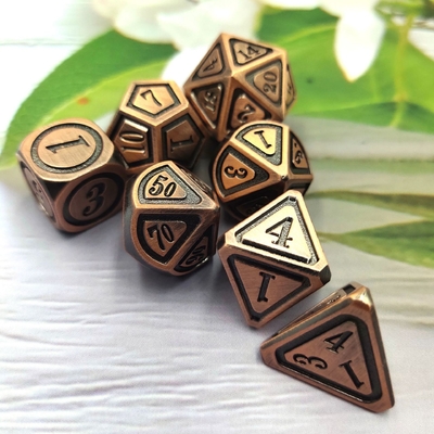 Antico set di dadi in bronzo in metallo in quinta persona colore di gioco dadi in lega di terra