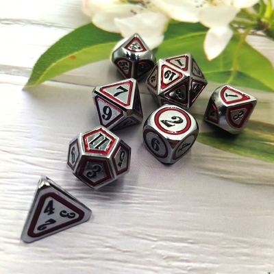 Antico set di dadi in bronzo in metallo in quinta persona colore di gioco dadi in lega di terra