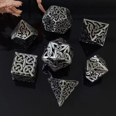 Intertwined Hollow DND RPG Metal Dice Dragon e Underground City Board Game