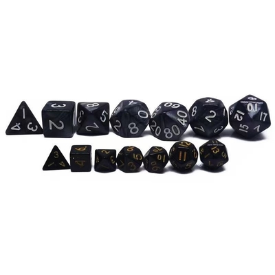Set di dadi per il gioco da tavolo in mini resina di colore caramella