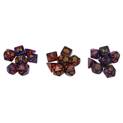 Rosso, viola e nero, tre colori di resina, una suite di dadi drago e dungeon.