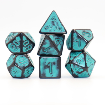 Antico vecchio nero schiena di resina rossa personaggio giocando gioco da tavolo dadi set dnd dadi