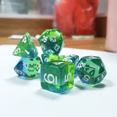 Menta verde cristallo resina naturale multi-faccettato gioco da tavolo dadi set Dragon and Dungeon