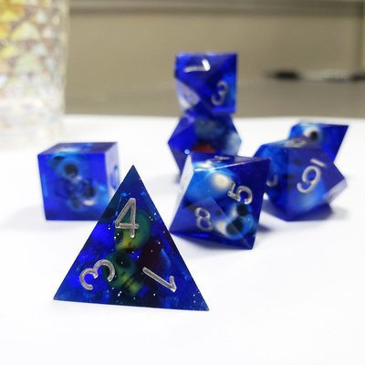 Blue Crystal Skull Resin Boarding Dice Set Dragone e Dungeon