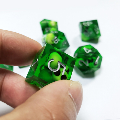 Green Crystal Skull Resin Boarding Dice Set Dragone e Dungeon