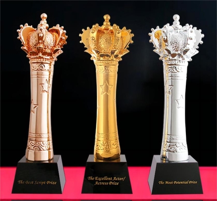 Medaglia stile trofei di resina personalizzati placcati in oro o argento