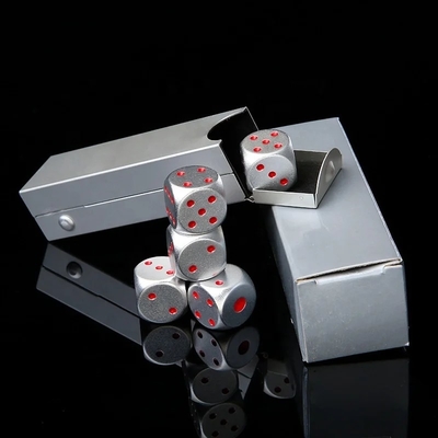 Colore di dadi in lega di alluminio portatile alluminio angolo arrotondato casinò KTV gioco d'azzardo set di dadi intagliati personalizzati